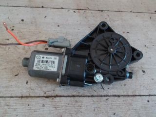 bontott HYUNDAI I30 Bal első Ablakemelő Motor