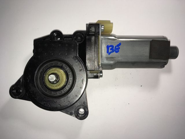 bontott HYUNDAI I30 Bal első Ablakemelő Motor