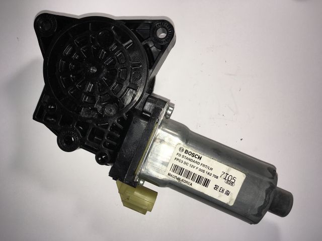 bontott HYUNDAI I30 Bal első Ablakemelő Motor