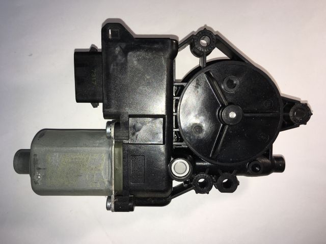 bontott HYUNDAI I30 Bal első Ablakemelő Motor