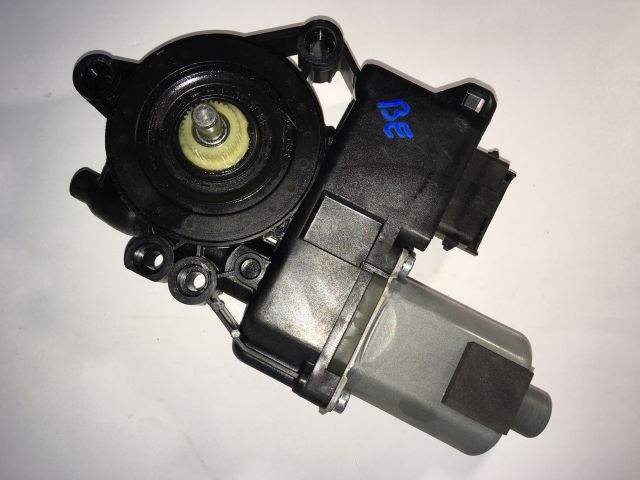 bontott HYUNDAI I30 Bal első Ablakemelő Motor