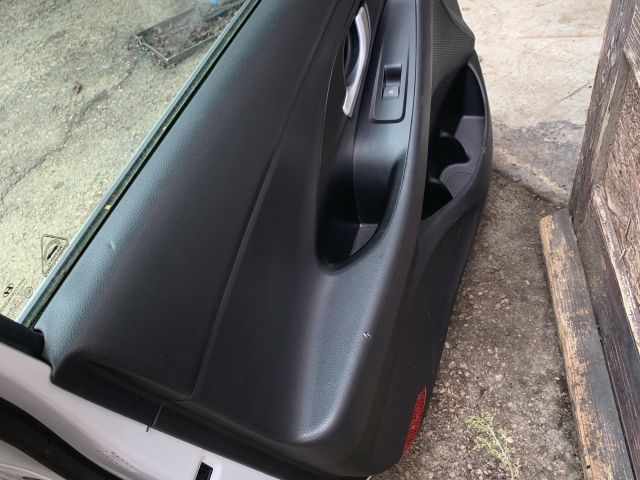 bontott HYUNDAI I30 Bal első Ajtó (Részeivel)