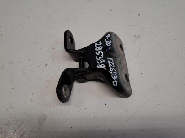 bontott HYUNDAI I30 Bal első Alsó Zsanér