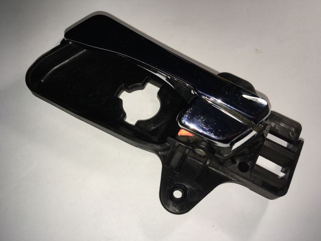 bontott HYUNDAI I30 Bal első Belső Kilincs