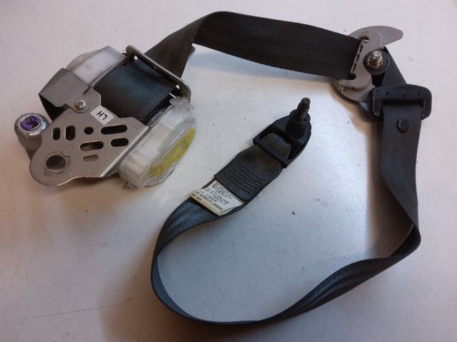 bontott HYUNDAI I30 Bal első Biztonsági Öv