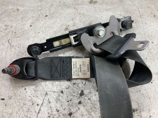 bontott HYUNDAI I30 Bal első Biztonsági Öv