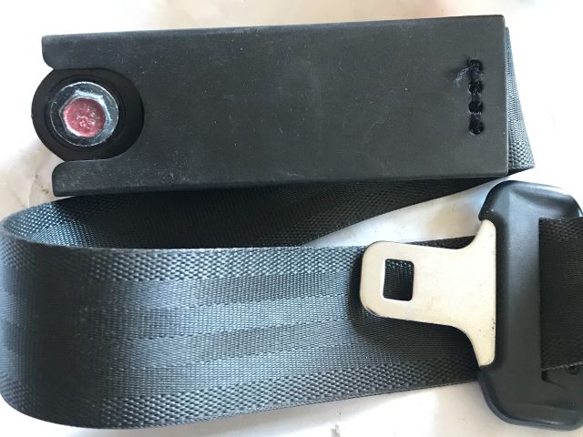 bontott HYUNDAI I30 Bal első Biztonsági Öv