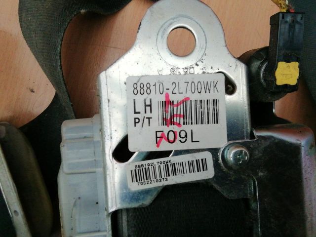 bontott HYUNDAI I30 Bal első Biztonsági Öv