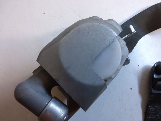 bontott HYUNDAI I30 Bal első Biztonsági Öv