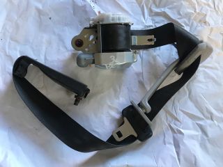 bontott HYUNDAI I30 Bal első Biztonsági Öv