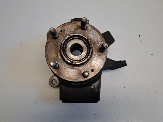 bontott HYUNDAI I30 Bal első Csonkállvány Kerékaggyal