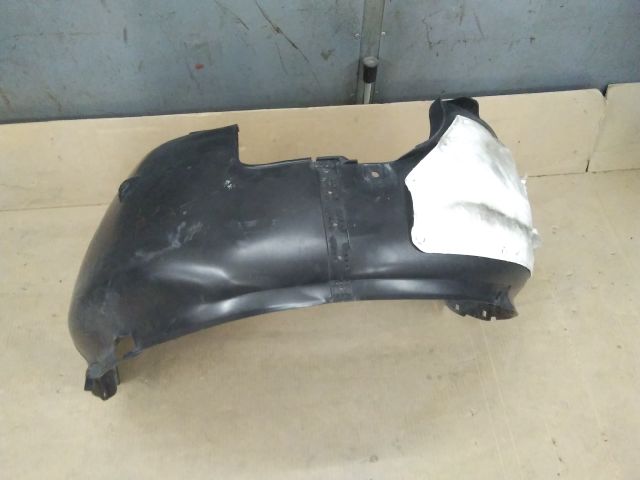 bontott HYUNDAI I30 Bal első Dobbetét (Kerékjárati, Műanyag)