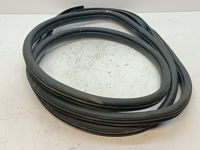 bontott HYUNDAI I30 Bal első Gumikéder