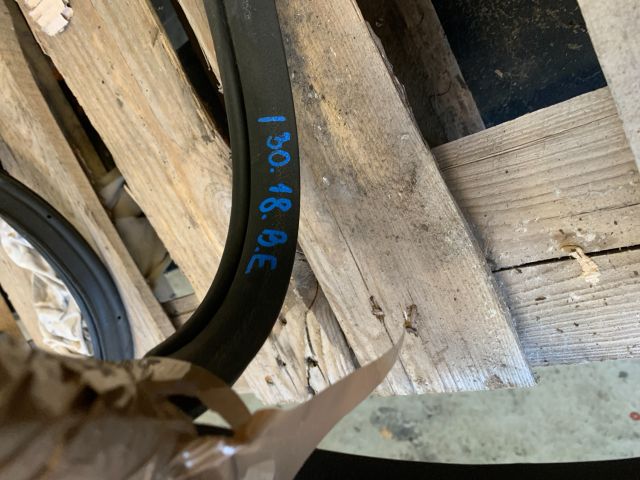 bontott HYUNDAI I30 Bal első Gumikéder