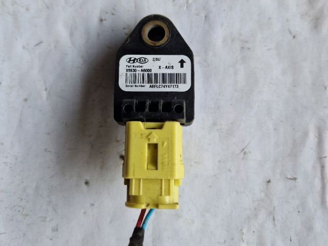 bontott HYUNDAI I30 Bal első Oldal Ütközés Érzékelő