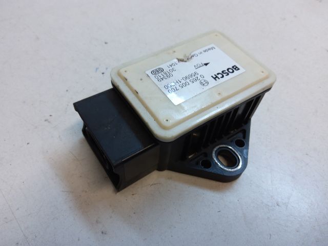 bontott HYUNDAI I30 Bal első Oldal Ütközés Érzékelő