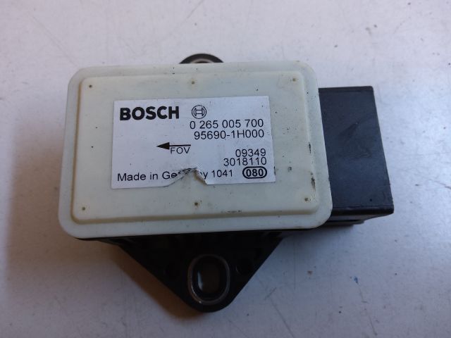 bontott HYUNDAI I30 Bal első Oldal Ütközés Érzékelő