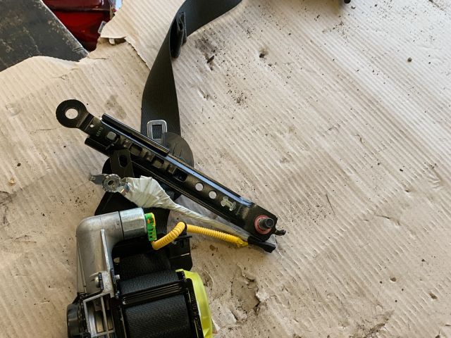 bontott HYUNDAI I30 Bal első Övfeszítő