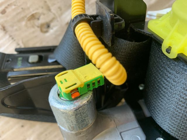 bontott HYUNDAI I30 Bal első Övfeszítő