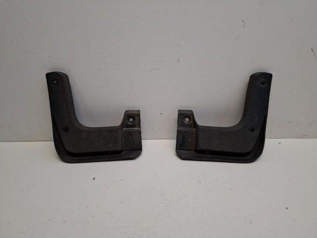 bontott HYUNDAI I30 Bal első Sárvédő Gumi