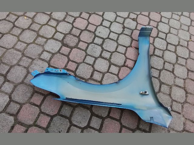 bontott HYUNDAI I30 Bal első Sárvédő