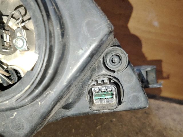 bontott HYUNDAI I30 Bal Fényszóró