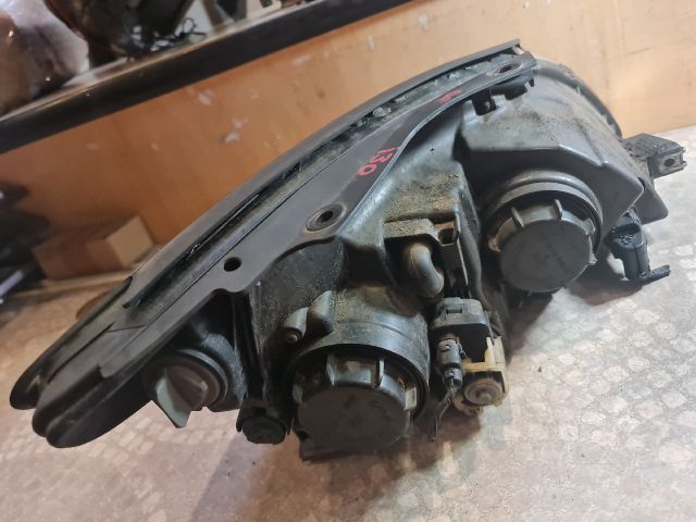 bontott HYUNDAI I30 Bal Fényszóró