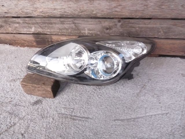 bontott HYUNDAI I30 Bal Fényszóró