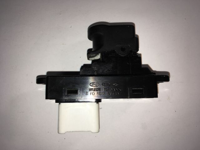 bontott HYUNDAI I30 Bal hátsó Ablakemelő Kapcsoló