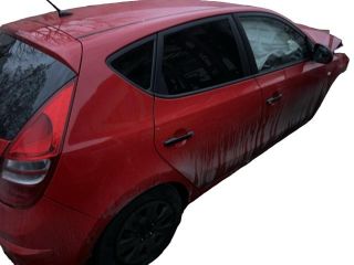 bontott HYUNDAI I30 Bal hátsó Ablakvezető Gumi