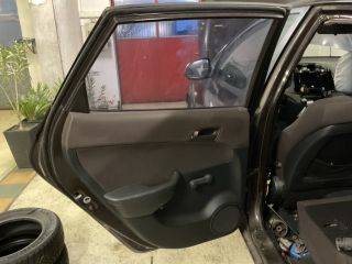 bontott HYUNDAI I30 Bal hátsó Ajtó (Részeivel)