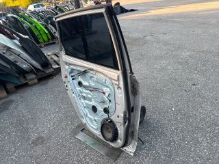 bontott HYUNDAI I30 Bal hátsó Ajtó (Részeivel)