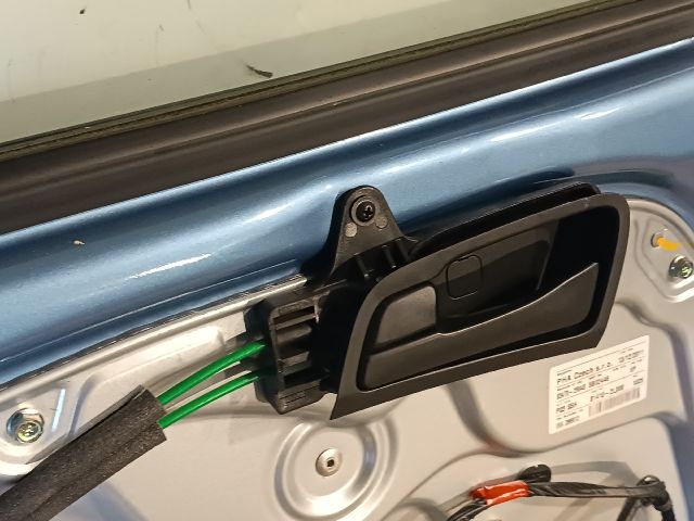 bontott HYUNDAI I30 Bal hátsó Ajtó (Részeivel)