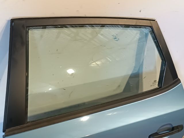 bontott HYUNDAI I30 Bal hátsó Ajtó (Részeivel)