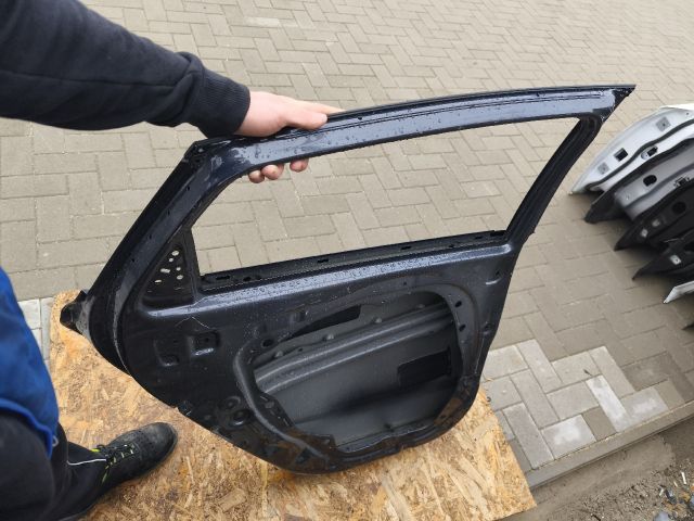 bontott HYUNDAI I30 Bal hátsó Ajtó (Üres lemez)