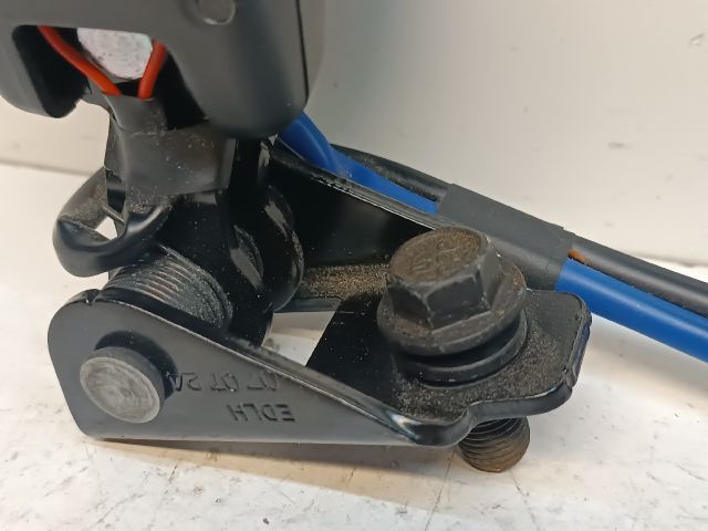 bontott HYUNDAI I30 Bal hátsó Biztonsági Öv Csat