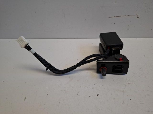 bontott HYUNDAI I30 Bal hátsó Biztonsági Öv Csat