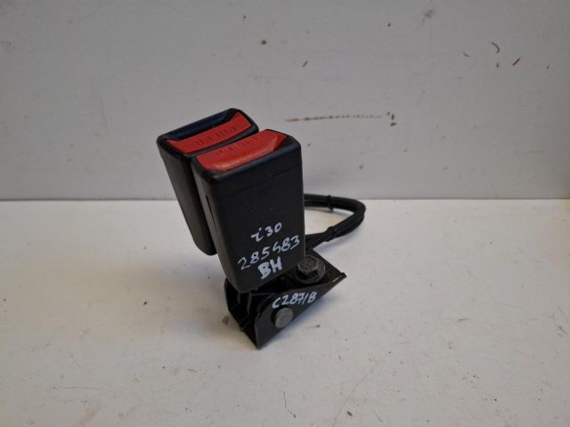 bontott HYUNDAI I30 Bal hátsó Biztonsági Öv Csat