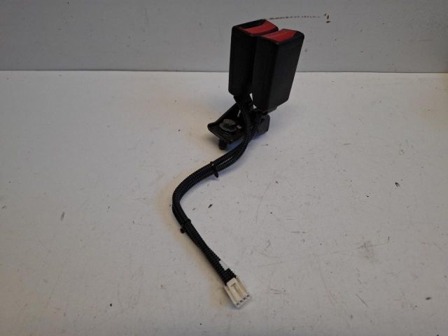 bontott HYUNDAI I30 Bal hátsó Biztonsági Öv Csat