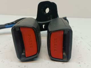 bontott HYUNDAI I30 Bal hátsó Biztonsági Öv Csat