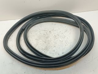 bontott HYUNDAI I30 Bal hátsó Gumikéder