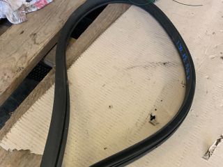 bontott HYUNDAI I30 Bal hátsó Gumikéder