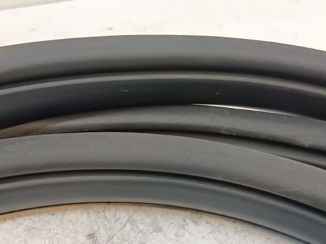 bontott HYUNDAI I30 Bal hátsó Gumikéder