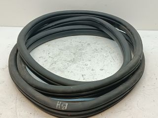 bontott HYUNDAI I30 Bal hátsó Gumikéder