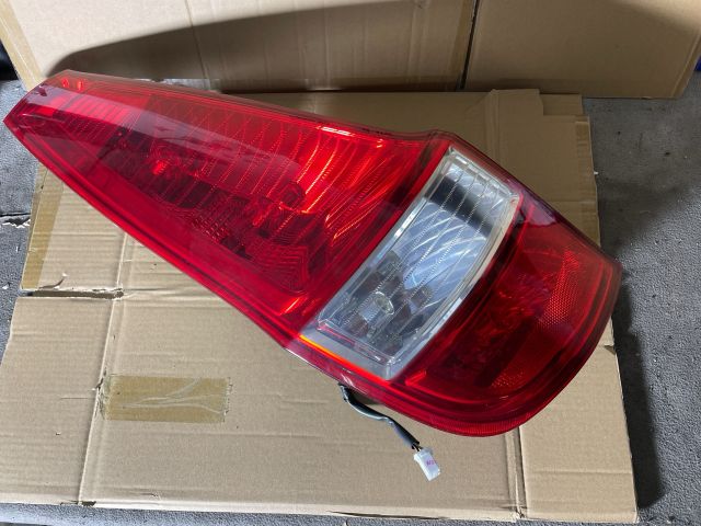 bontott HYUNDAI I30 Bal Hátsó Lámpa