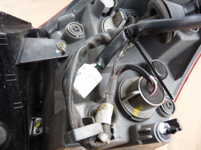 bontott HYUNDAI I30 Bal Hátsó Lámpa