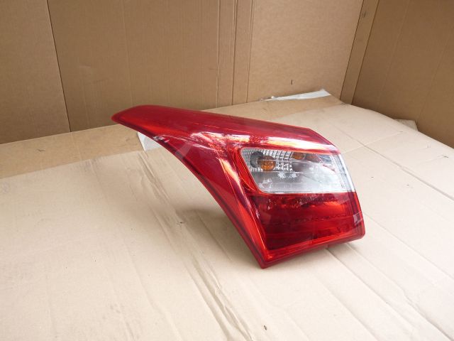 bontott HYUNDAI I30 Bal Hátsó Lámpa