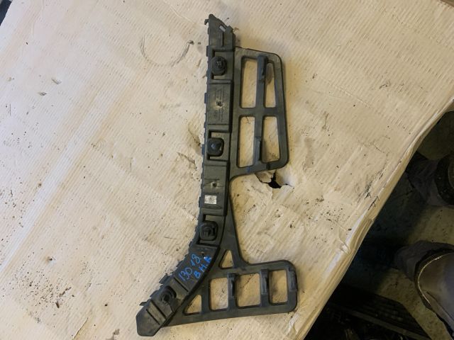 bontott HYUNDAI I30 Bal hátsó Oldal Lökhárító Tartó (Műanyag)