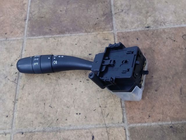 bontott HYUNDAI I30 Bal Kormánykapcsoló Irányjelző