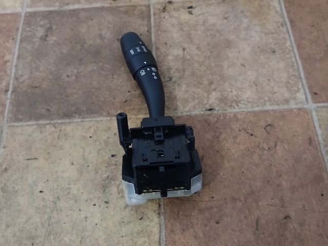 bontott HYUNDAI I30 Bal Kormánykapcsoló Irányjelző